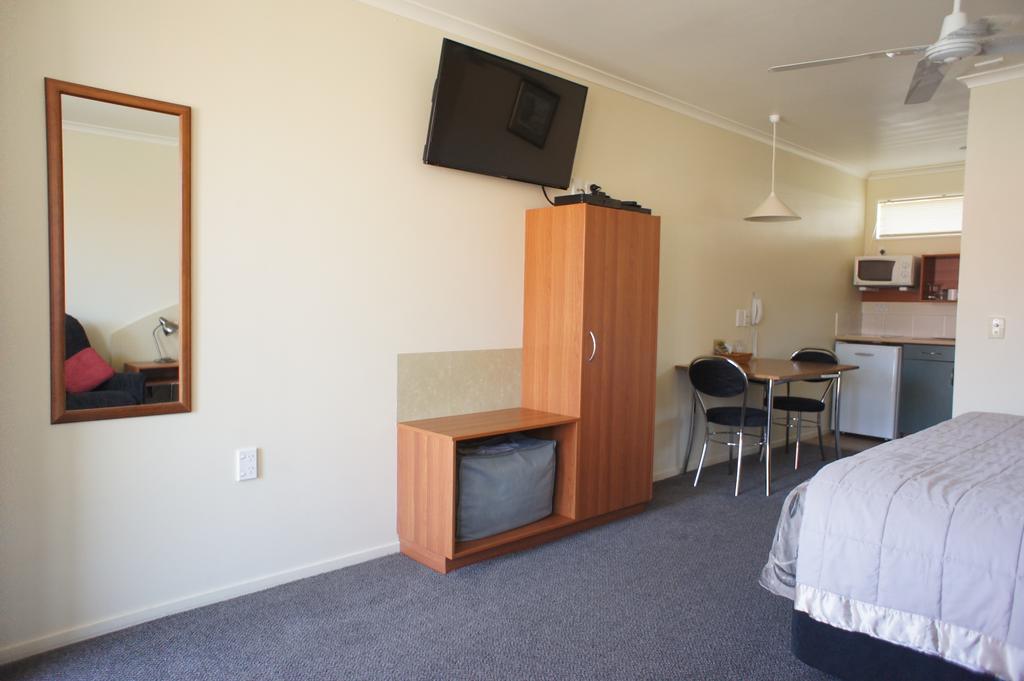 Bks Egmont Motor Lodge New Plymouth Exterior photo