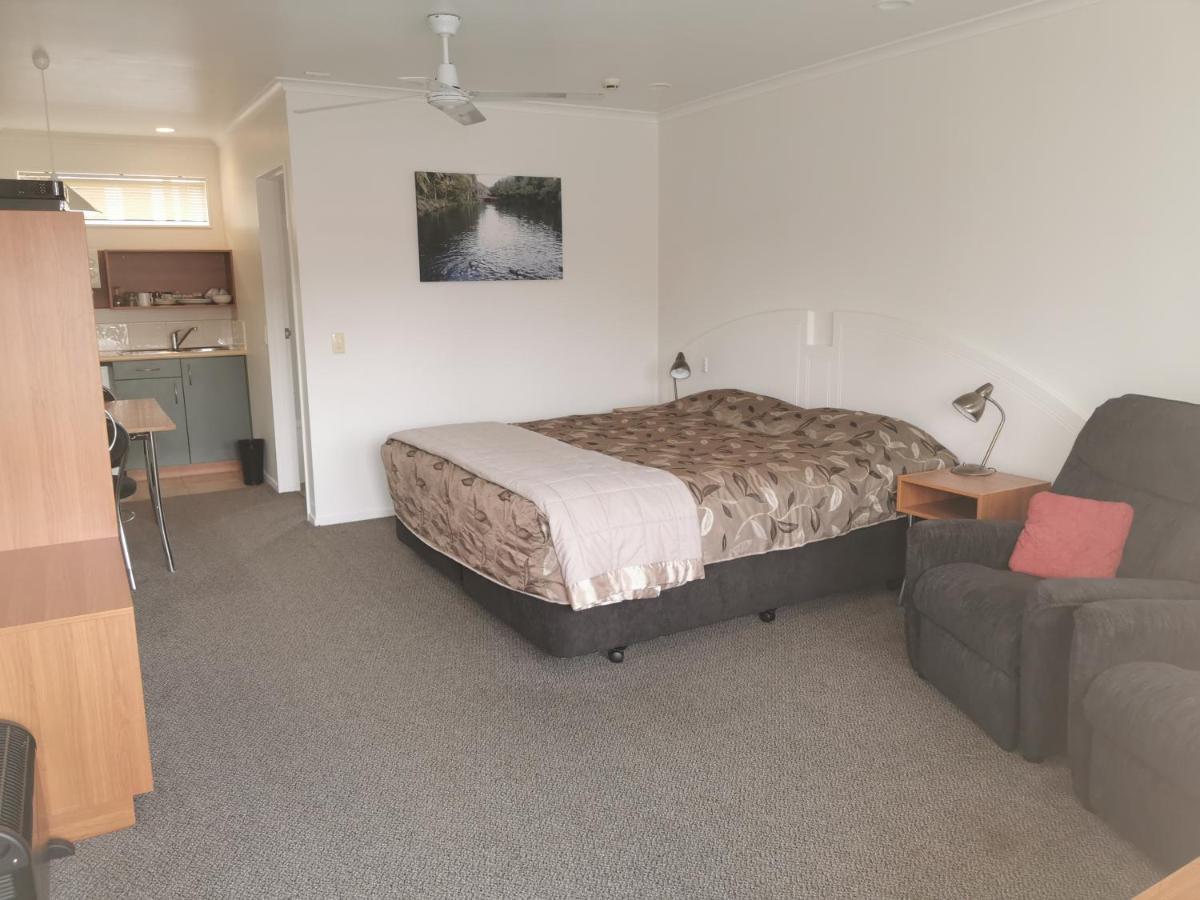 Bks Egmont Motor Lodge New Plymouth Exterior photo