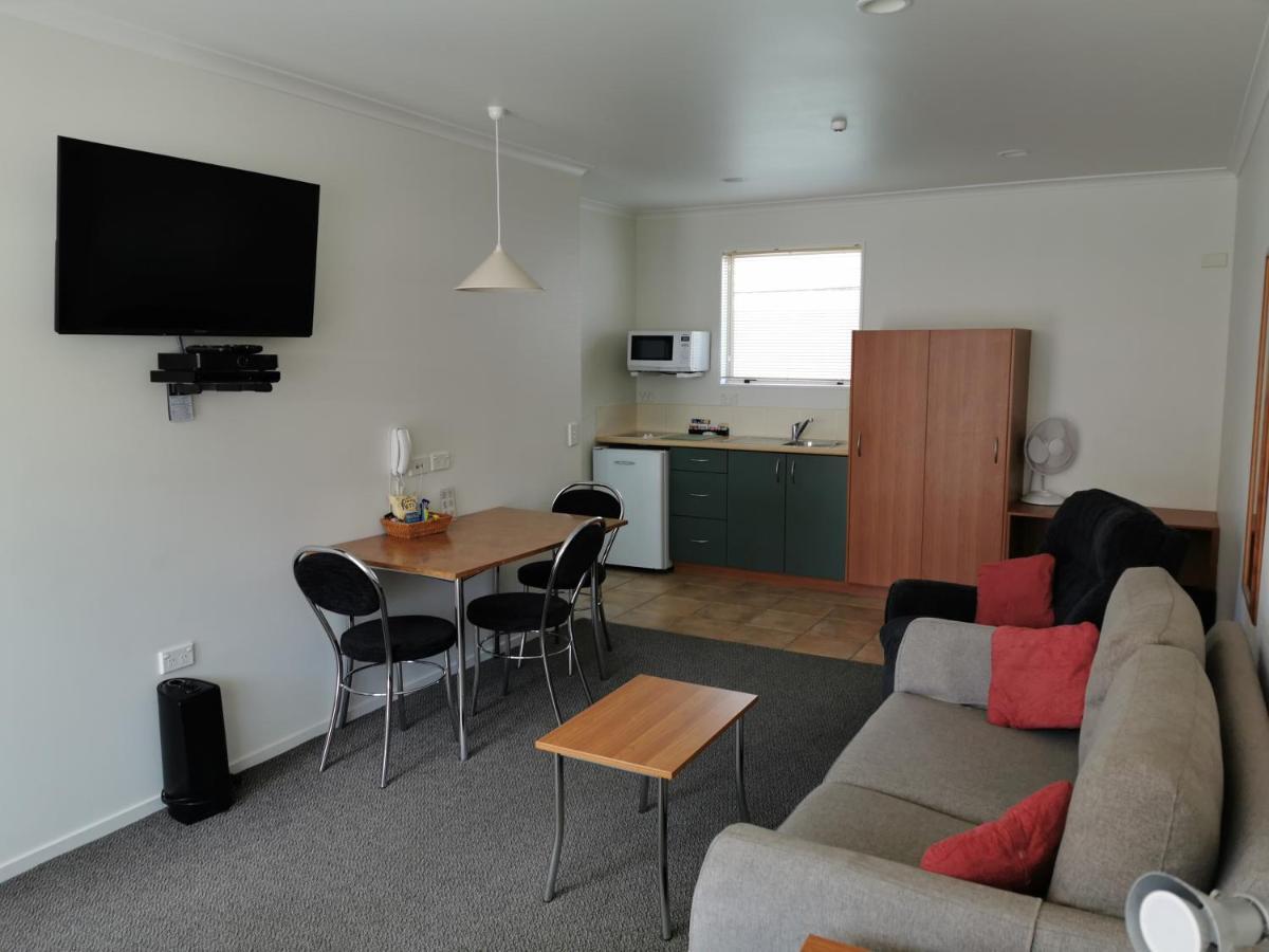 Bks Egmont Motor Lodge New Plymouth Exterior photo