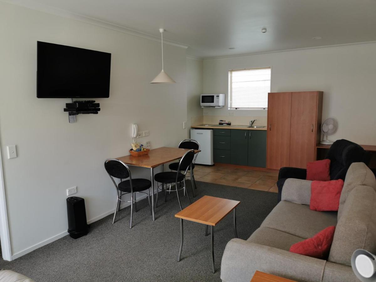 Bks Egmont Motor Lodge New Plymouth Exterior photo