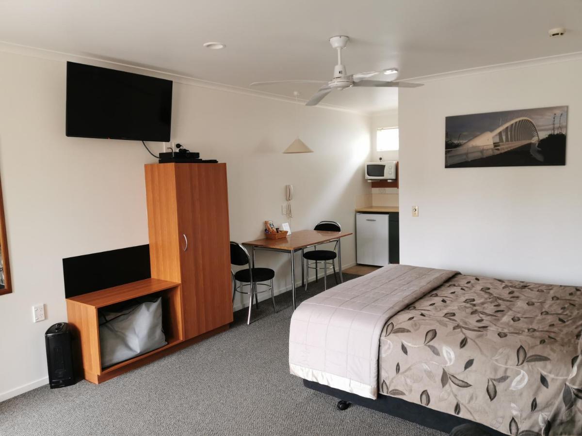 Bks Egmont Motor Lodge New Plymouth Exterior photo